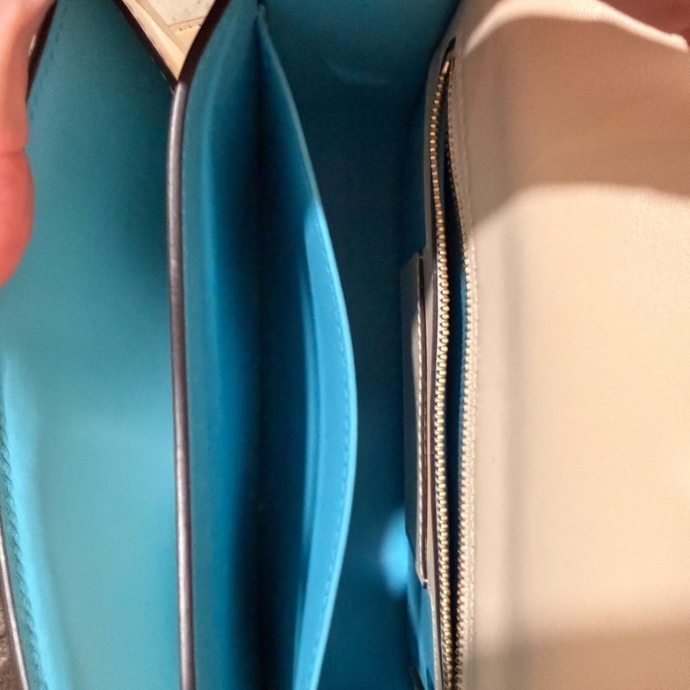 Louis Vuitton Pont 9 Crème with Blue Interior Calf skin - Picture 5 of 12
